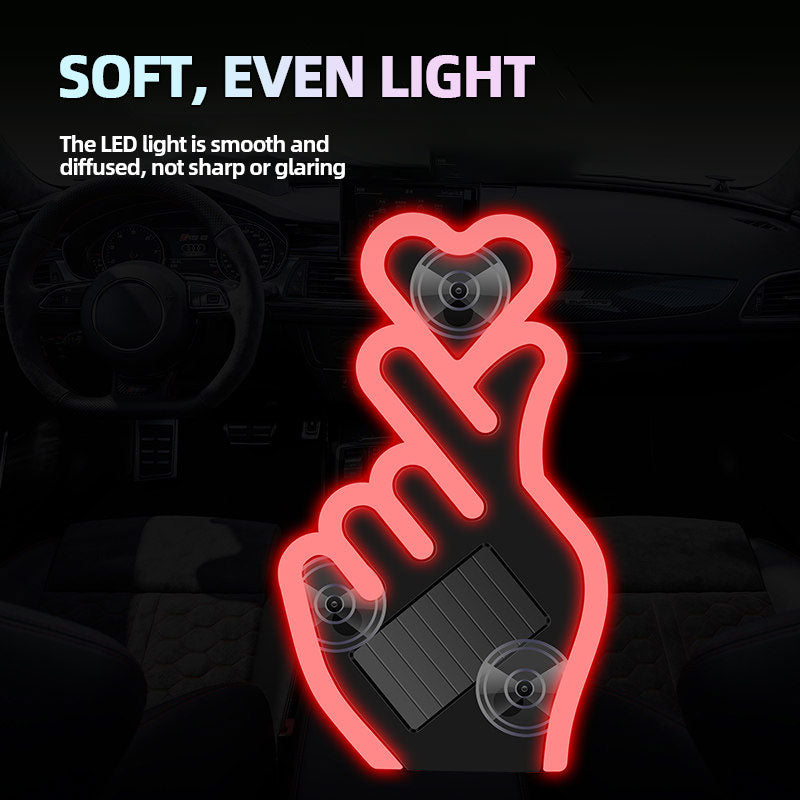 Hjerteformet LED-stemningsbelysning installert i bilen