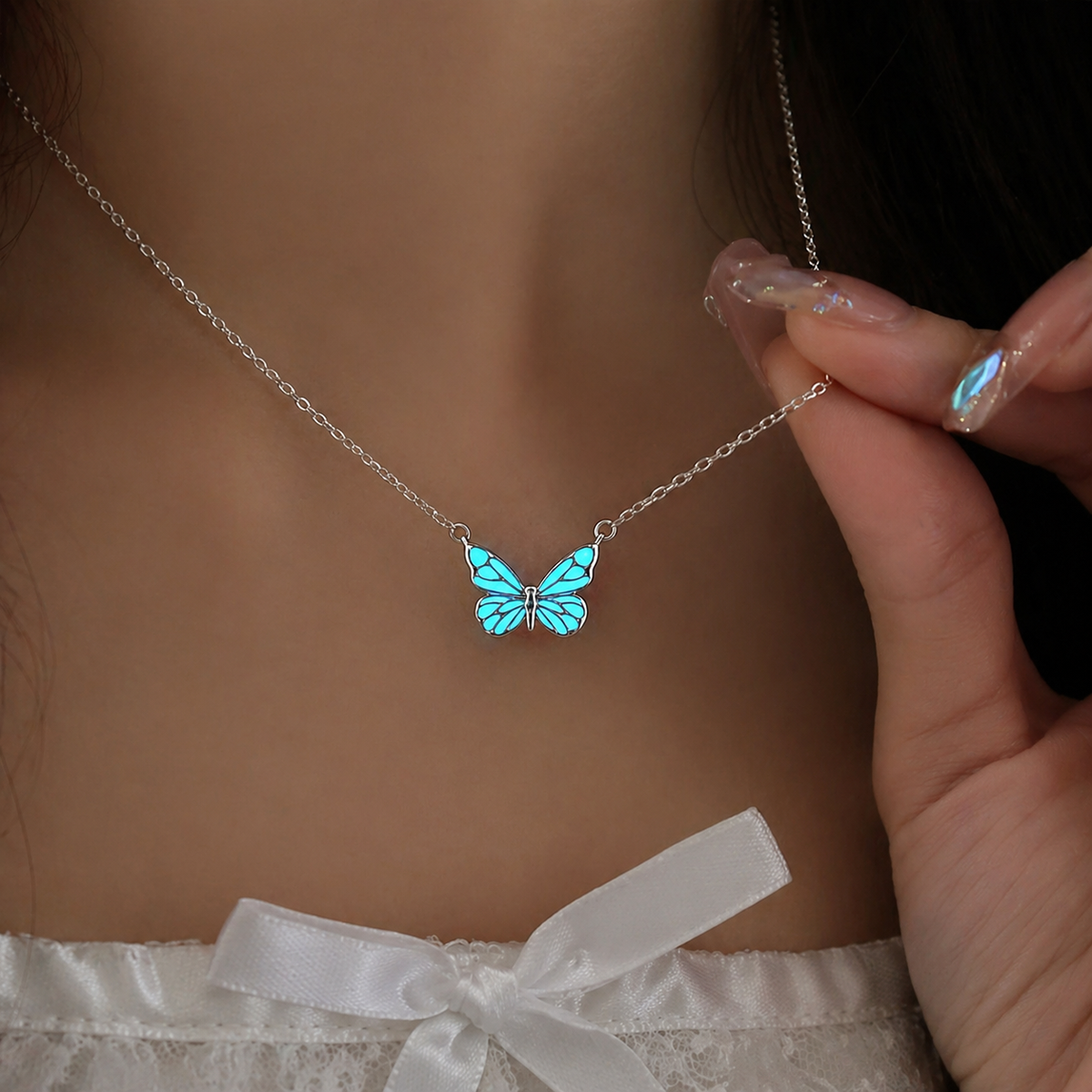 🦋💙Sett med lysende sommerfugl-anhengskjede og armbånd