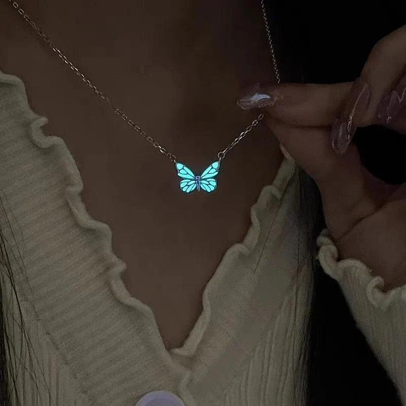 🦋💙Sett med lysende sommerfugl-anhengskjede og armbånd